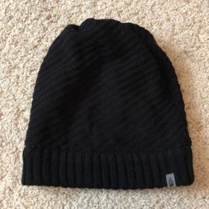 Black slouchy beanie